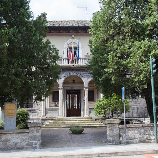 Premosello, la minoranza: “I genitori possono rateizzare il pagamento dello scuolabus?”