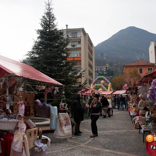 Villadossola accende l'albero di Natale