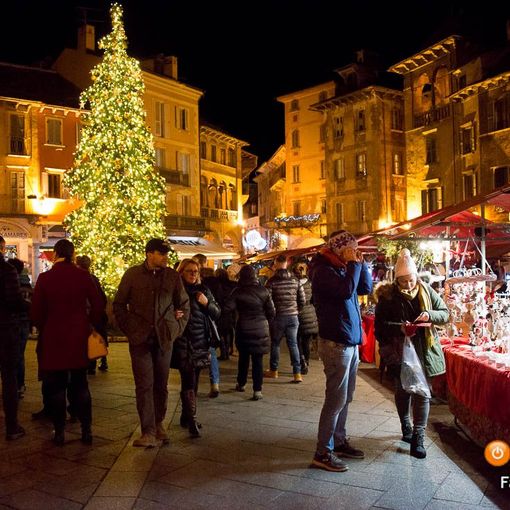 Pd e DomoDomani chiedono l’obbligo di mascherina per i Mercatini di Natale