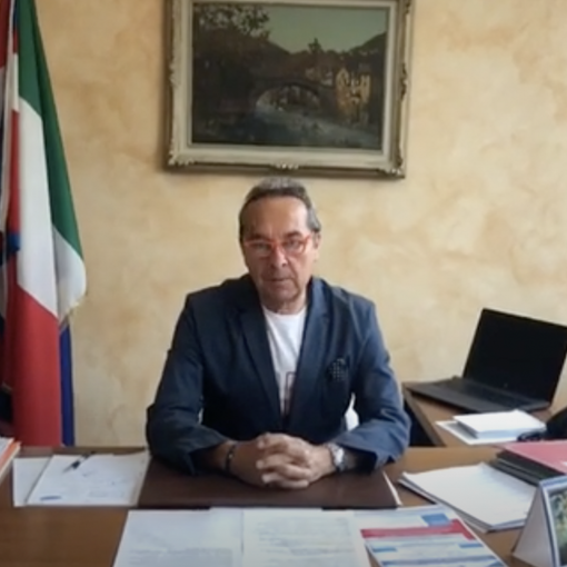 &quot;Vogliamo tenere viva la fiamma della speranza&quot;: gli auguri del sindaco Toscani