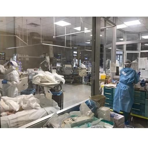 La pandemia in Svizzera, fra aumento dei ricoveri e falsi Green Pass