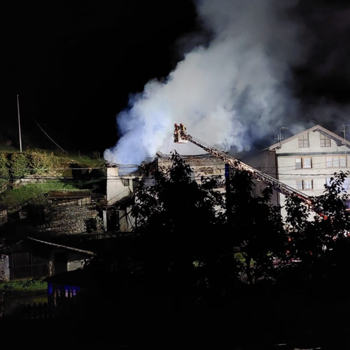 Incendio a Calasca, la comunità della Valle Anzasca apre una raccolta fondi