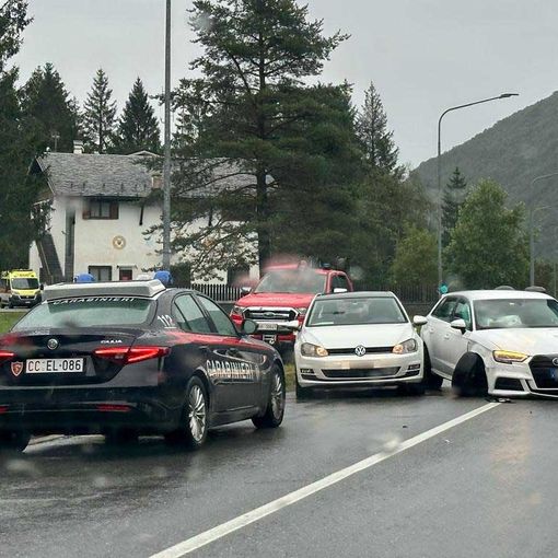 Scontro tra due auto tra Santa Maria e Druogno
