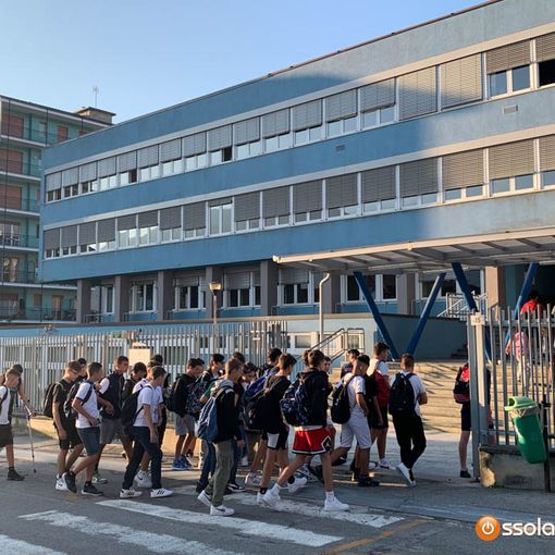 Vacanze scolastiche anticipate per via delle votazioni