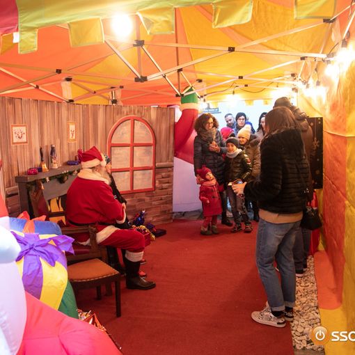 Riconsegna delle letterine a Babbo Natale a palazzo di città