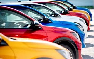 Il mercato dell'usato 'tira' sempre forte in Piemonte, ma frena quello delle auto elettriche