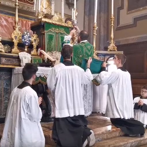 &quot;Il mio piccolo paese avrà da domani una Chiesa fredda&quot;