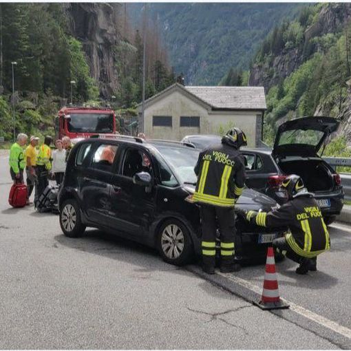 Schianto alla Galleria delle Casse in Formazza, una donna elitrasportata in ospedale