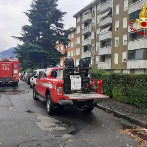 Principio di incendio su un balcone a Domodossola