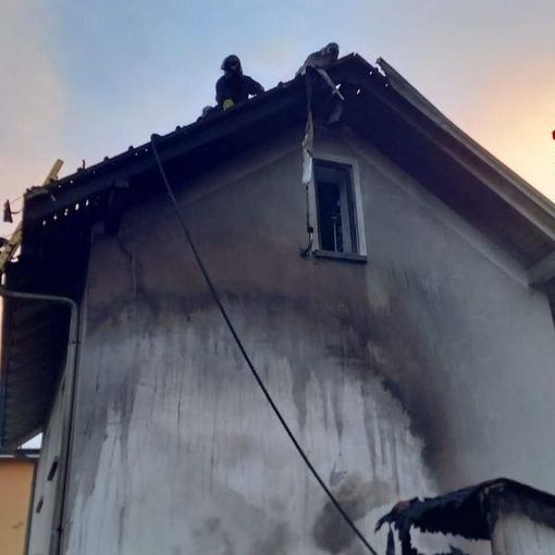Incendio a Villadossola: in fiamme un capanno attrezzi