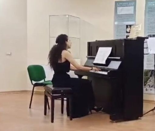 Il pianoforte del professor Dane Tomasini donato al comune di Antrona