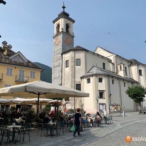 Mercatino dell'antiquariato e dell'artigianato locale a Santa Maria Maggiore