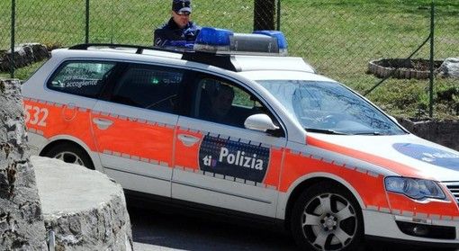 Incendio in un'abitazione di vacanza in Canton Ticino, intossicato un 37enne