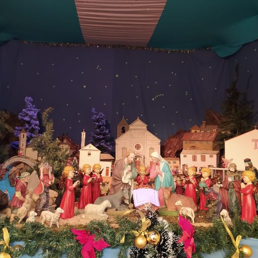 Alla Cappuccina il tradizionale presepe che raffigura le chiese e il borgo domese   VIDEO