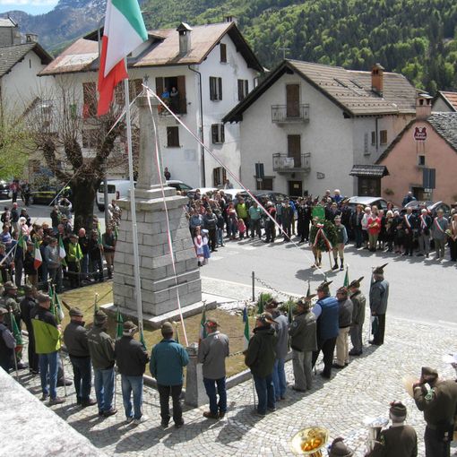 Successo per il doppio appuntamento degli Alpini in Valle Vigezzo