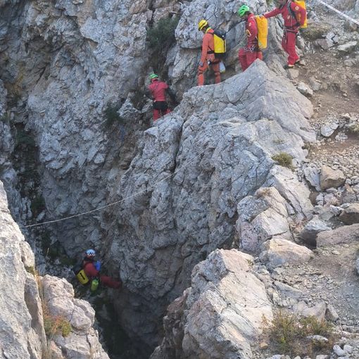 Speleologo Usa bloccato a mille metri sotto terra in Turchia: per salvarlo anche 7 soccorritori piemontesi   FOTO E VIDEO