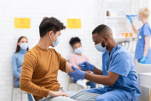 Quasi il 90% dei ragazzi tra i 12 e i 19 anni ha aderito alla campagna vaccinale