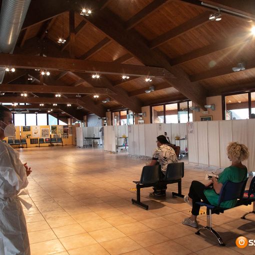 Da lunedì negli hub vaccinali piemontesi accesso diretto per la terza dose