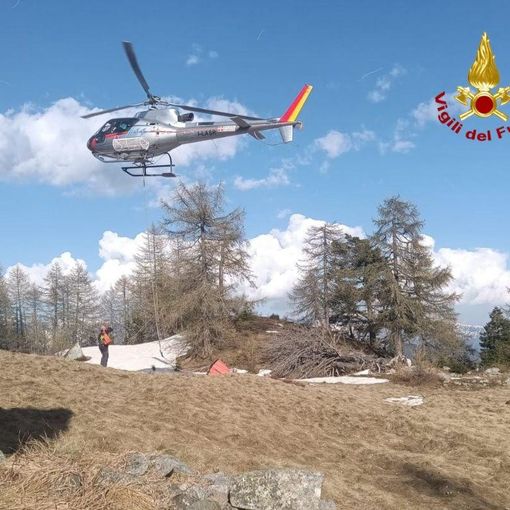 Incendio nei boschi sopra Trasquera, intervengono i vigili del fuoco