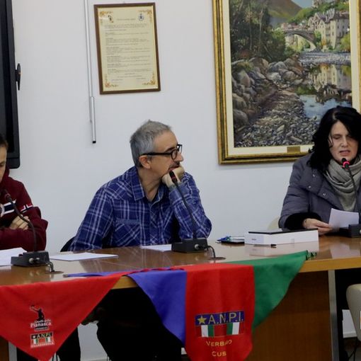 Un momento dell'assemblea: a sinistra l'ex presidente Omar Mazzocchi, il presidente Daniele Fortin e Ivana Bandini