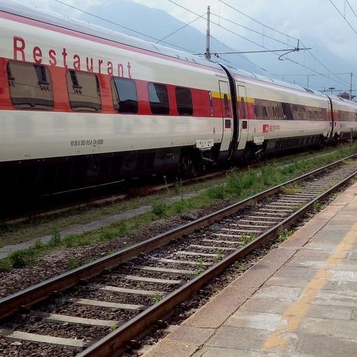 Risveglio 'natalizio' sull'Eurocity da Ginevra