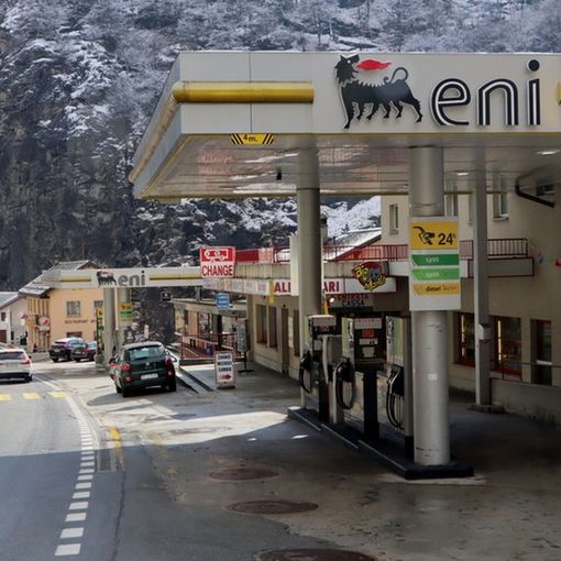 Gli ossolani tornano a fare il pieno in Svizzera