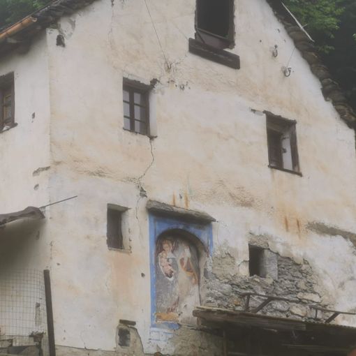 Rozzano di Premia, la casa con l'affresco