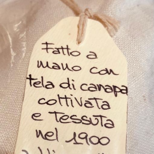 Piccoli lavori natalizi esposti alla 'Tana di Cip e Ciop'