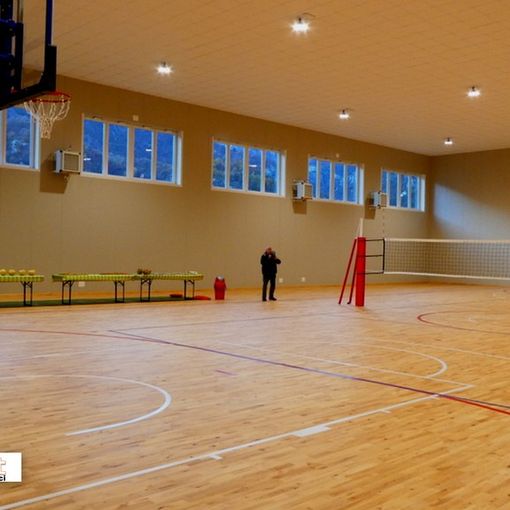 Festa a Baceno per l'inaugurazione della nuova palestra