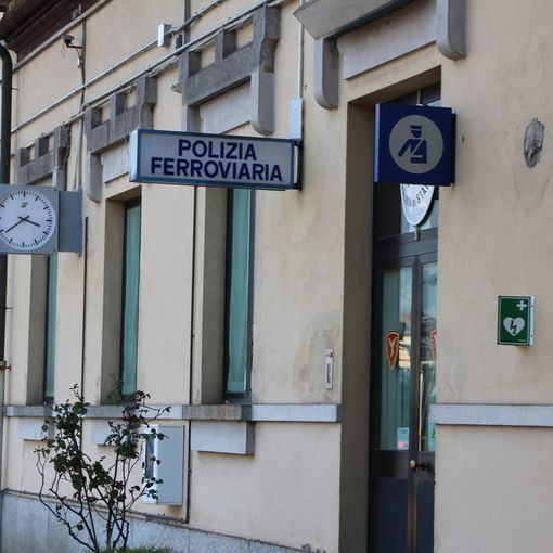 Cartelli irregolari, la Polizia ferroviaria multa nove società