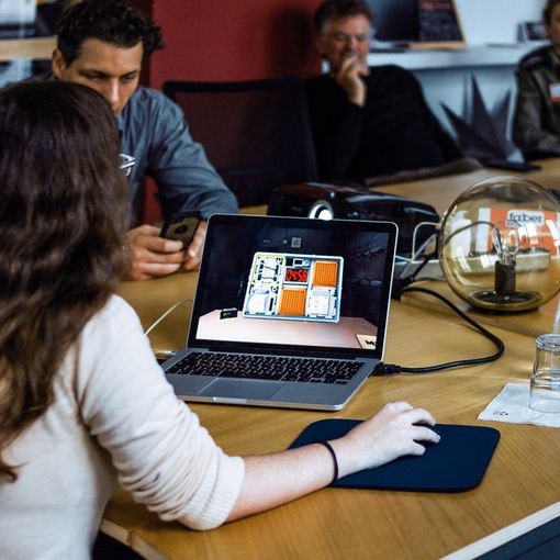 Lavoro, in Piemonte un'azienda su due non trova personale: dagli autisti ai carpentieri, dai fabbri ai meccanici