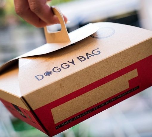 Quasi un italiano su due chiede la 'doggy bag' anti spreco al ristorante
