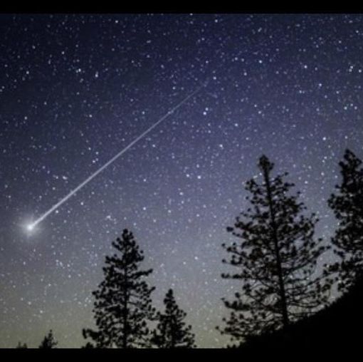 È la notte dei desideri: occhi in su alla caccia di stelle cadenti. Condizioni meteo favorevoli