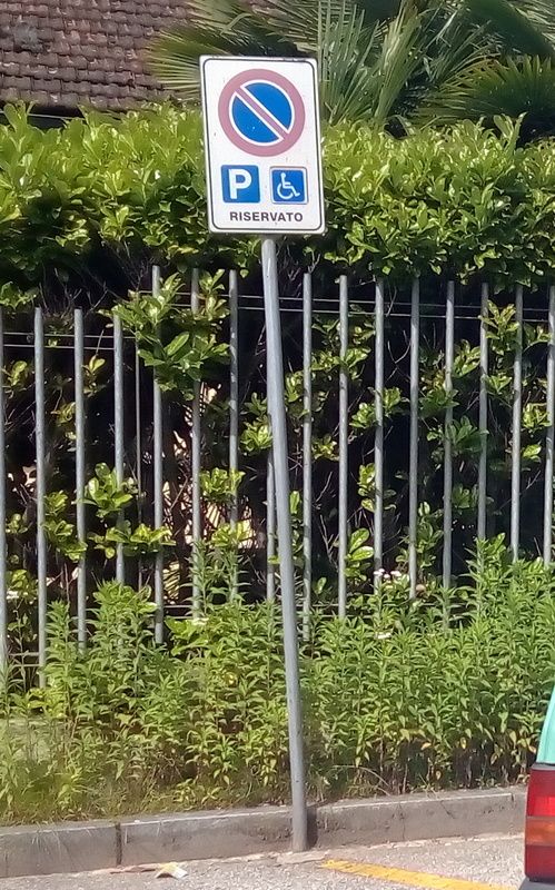 Sono spesso occupati gli stalli per disabili a Villadossola Sono spesso occupati gli stalli per disabili a Villadossola