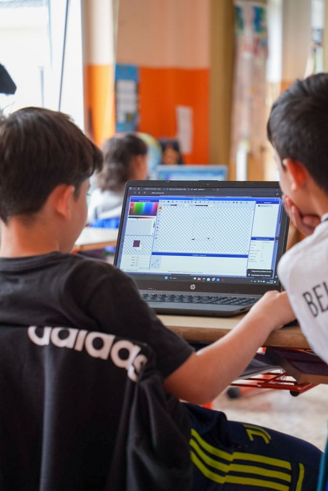 Gli alunni delle Bagnolini sperimentano la progettazione di videogiochi con Enaip Gli alunni delle Bagnolini sperimentano la progettazione di videogiochi con Enaip