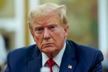 Ucraina, Trump: &quot;In corso preparativi per incontro con Putin&quot;