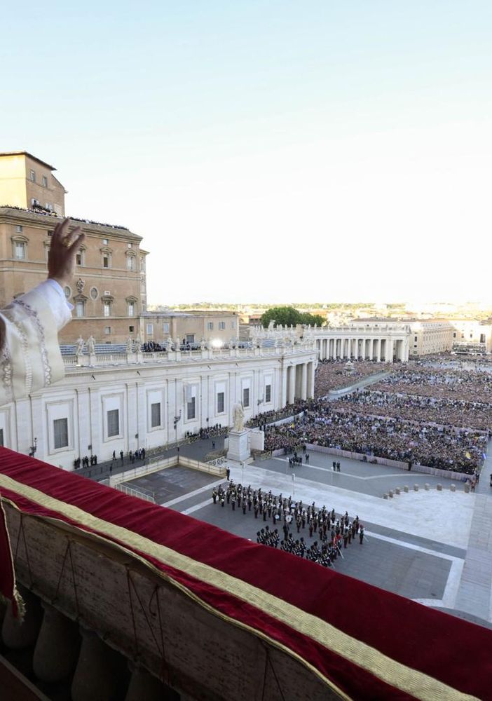 Il messaggio del vescovo Franco Giulio alla diocesi: “Preghiamo per Papa”