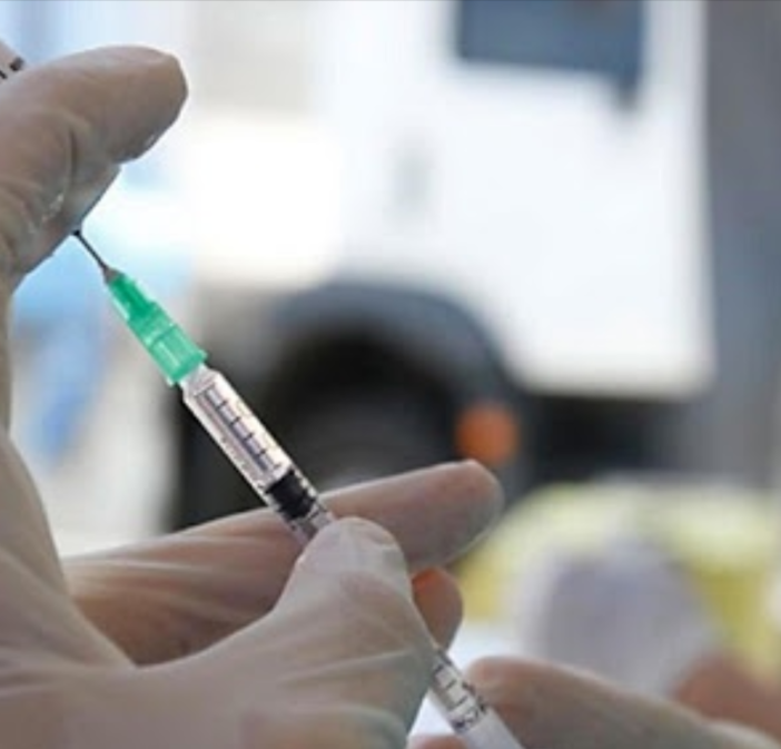 Astrazeneca: individuato il lotto (ABV5811) su cui effettuare gli accertamenti. Riprese le vaccinazioni