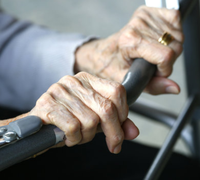 Covid, le strutture residenziali e semi-residenziali potranno avvalersi di dipendenti Asl