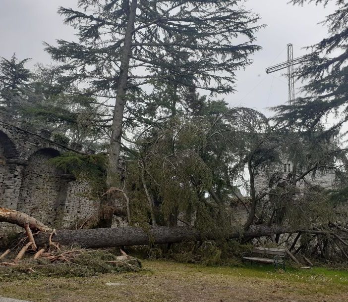 I giardini del Sacro Monte Calvario ancora chiusi dopo l'alluvione. FOTO