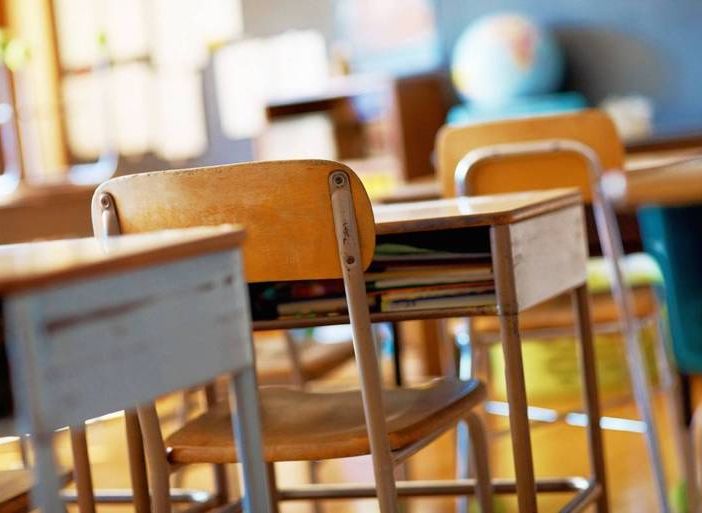 Classi chiuse nelle scuole anche per i figli dei dipendenti del comparto sanitario