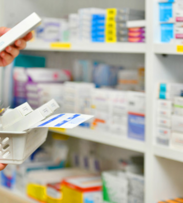 Federfarma, al via il reclutamento delle farmacie per le vaccinazioni