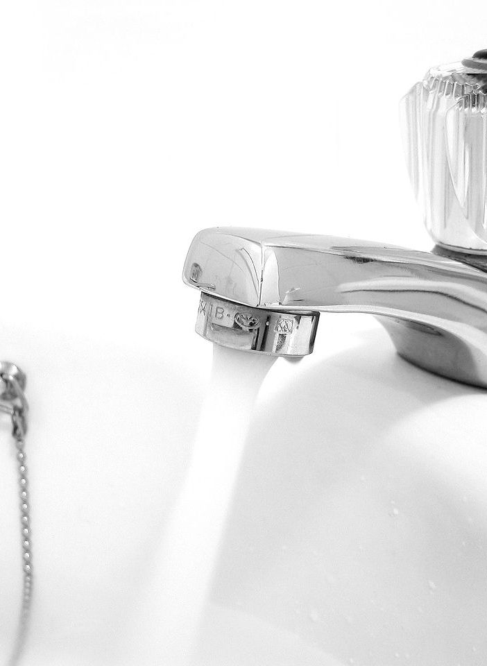 Acqua non potabile a Prestinone