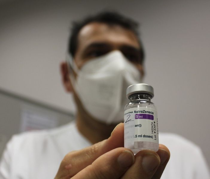 Anche il Piemonte stoppa il lotto del vaccino Astrazeneca sospeso dall'Aifa