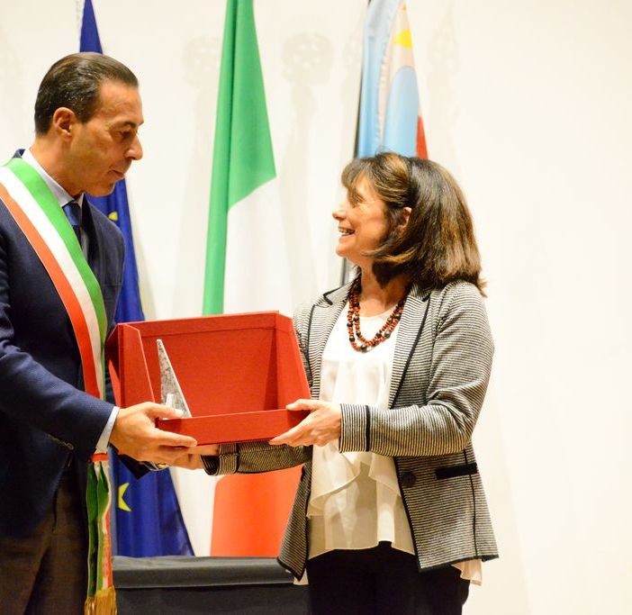 Consegnato ad Antonella Braga il premio Repubblica dell'Ossola FOTO e VIDEO