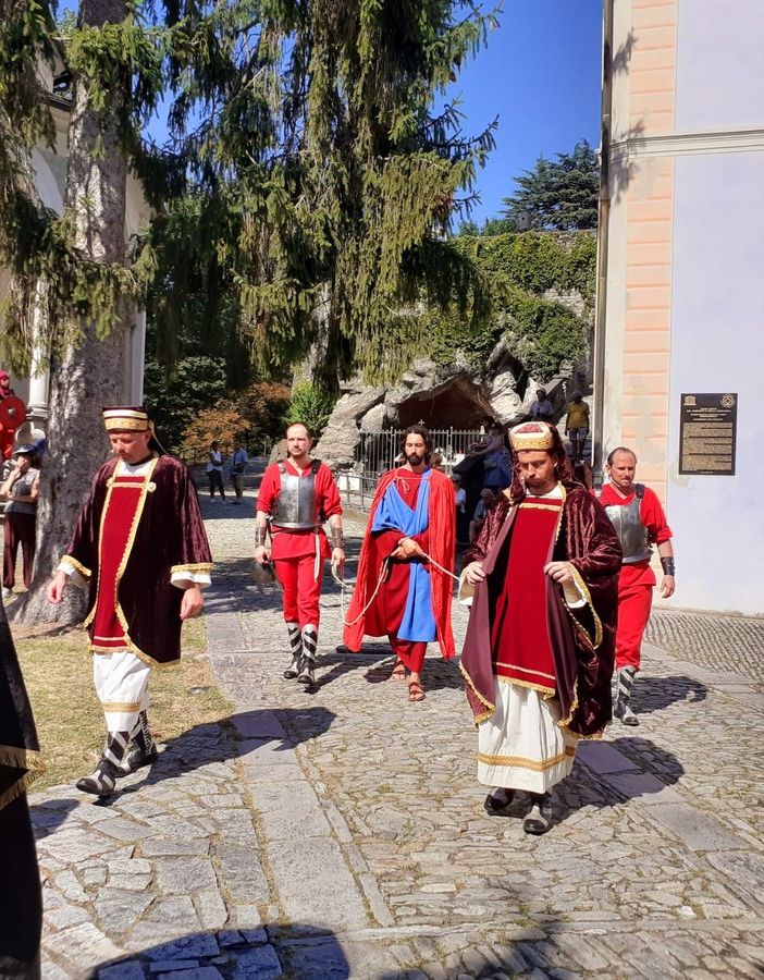 La Sacra rappresentazione del venerdì santo di Romagnano Sesia al Monte Calvario di Domodossola