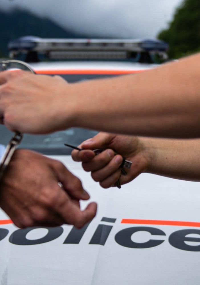 Furti in Vallese, la polizia arresta quattro persone