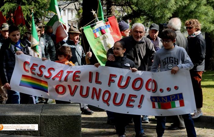 Appello alla pace nel 25 aprile che ricorda il ruolo delle donne nella Resistenza   FOTO