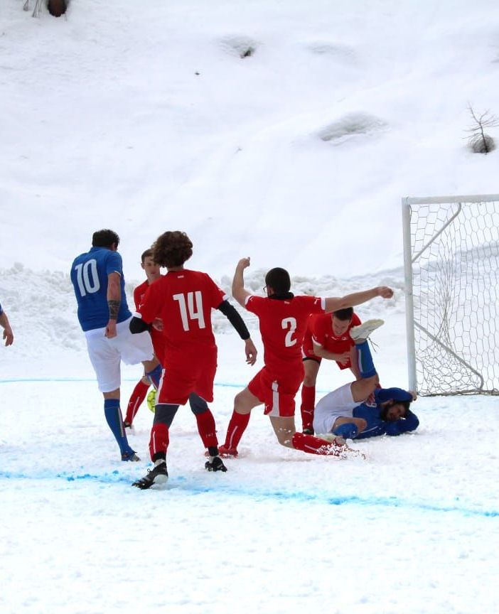 Macugnaga, l’Italia vince il torneo di calcio internazionale sulla neve