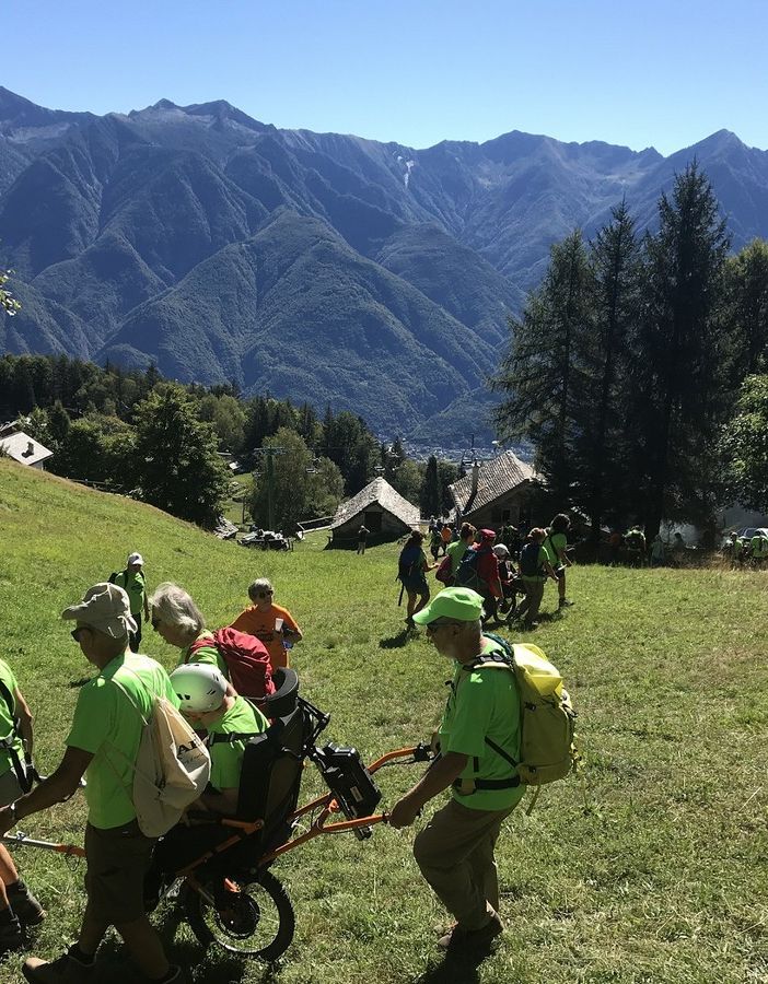 Centinania di persone alla festa nazionale dell'escursionismo inclusivo FOTO E VIDEO